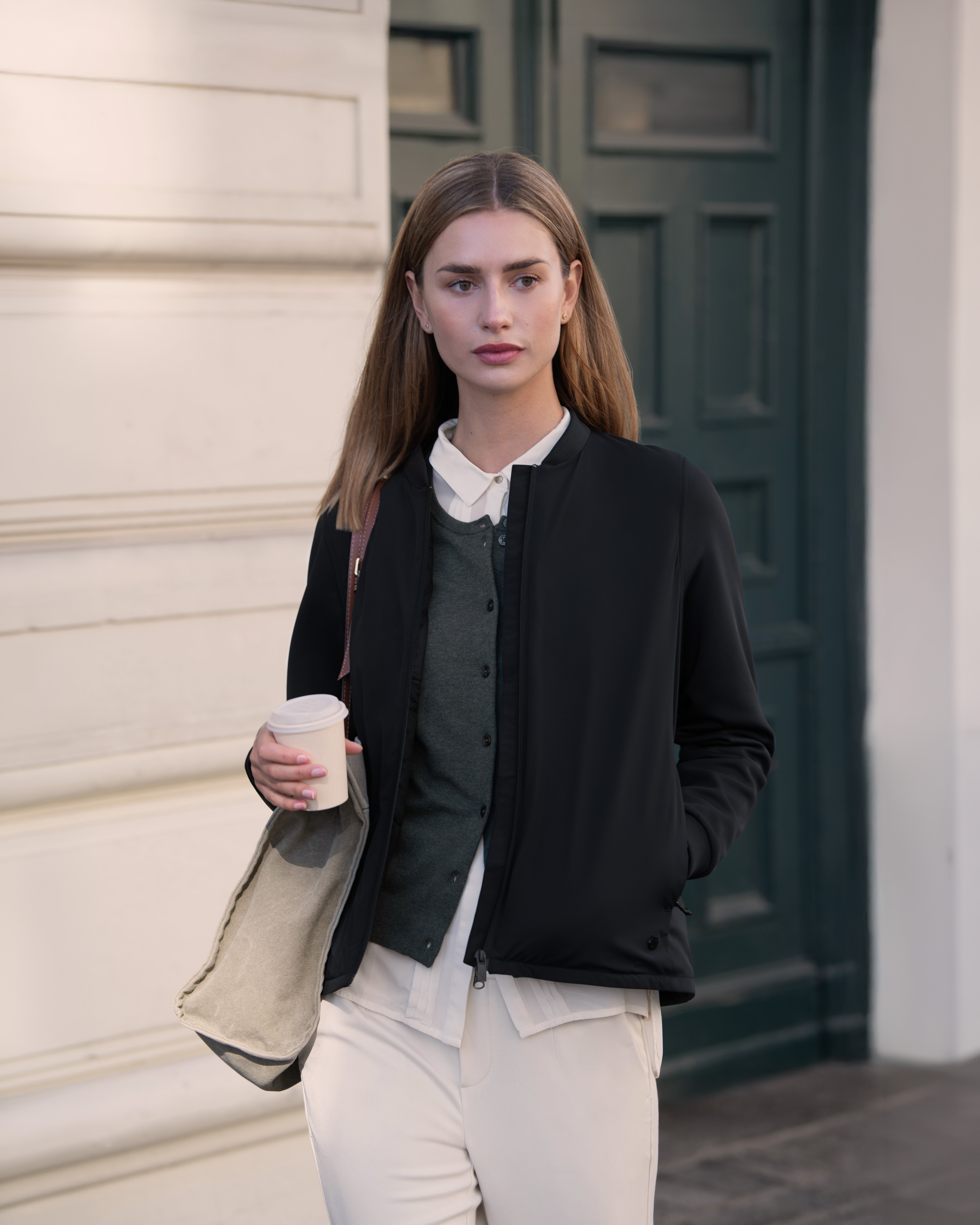 NIMBUS Westlake Damen – Black (Am Modell)