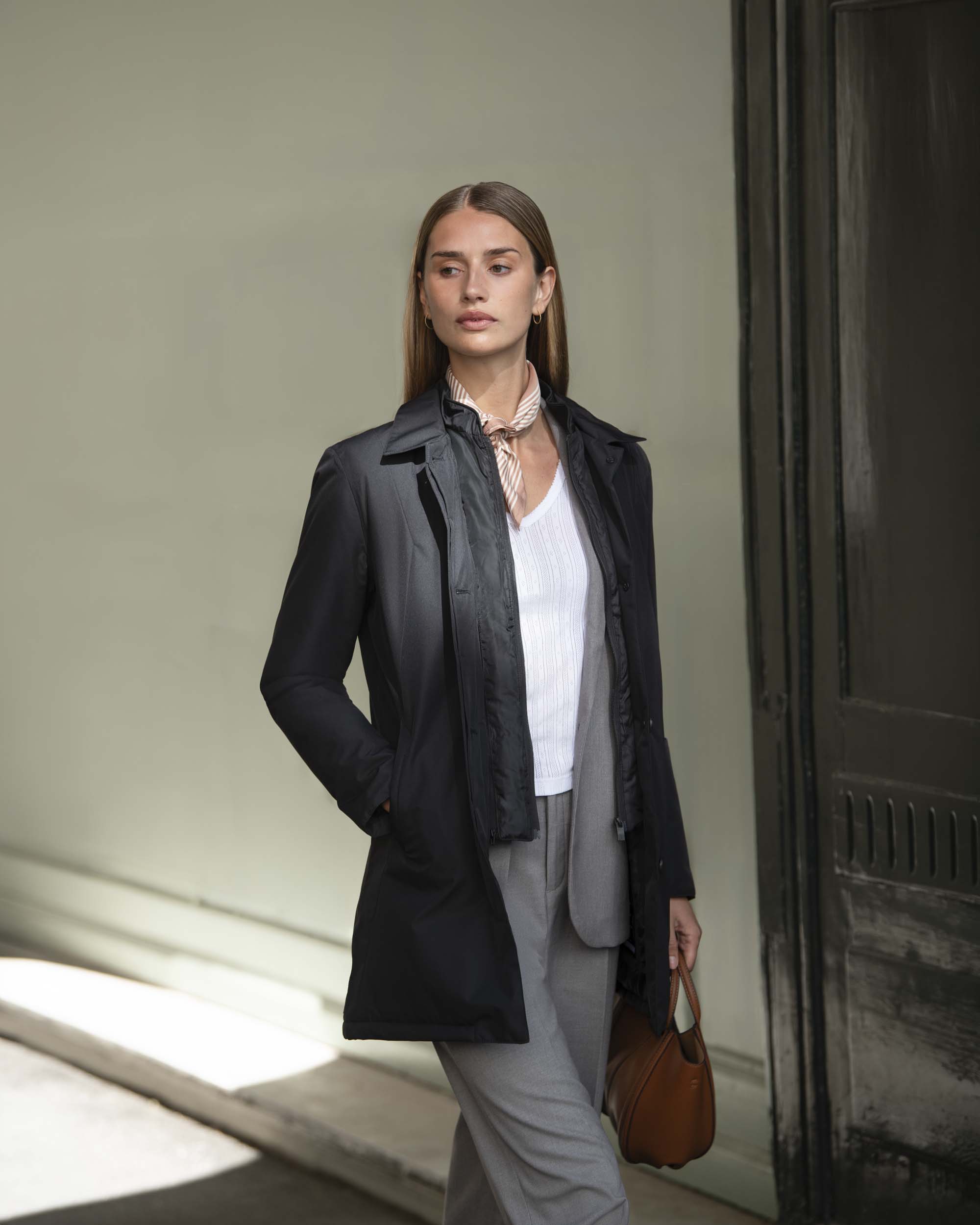 NIMBUS Abington Damen – Black (Am Modell)